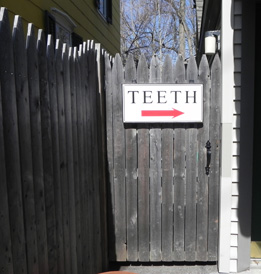 Teeth Sign